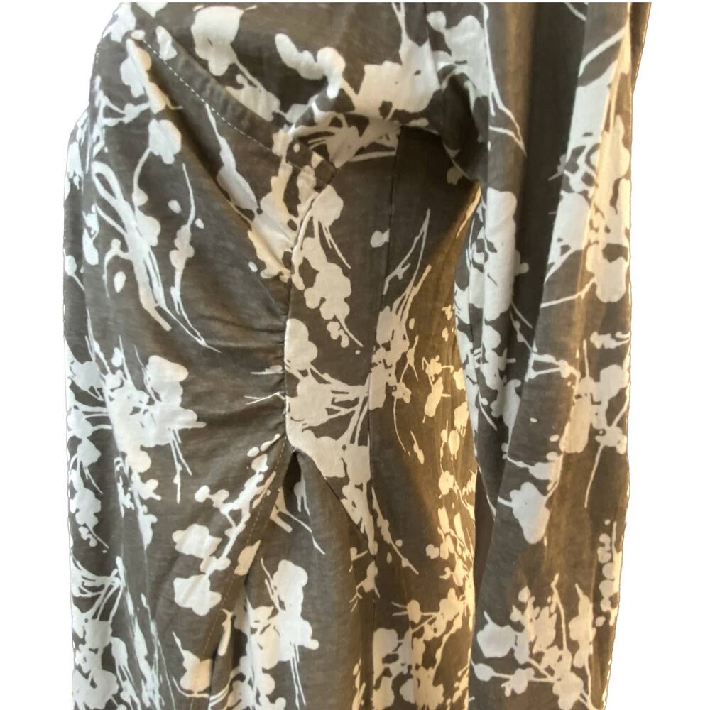 Orvis Top Women S Surplice Neckline 3/4 Sleeves Floral Flowers Brown White - Picture 6 of 7